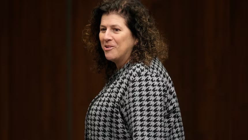 Оттава играет с безопасностью