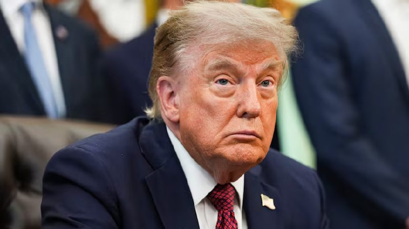 Дональд Трамп обещает ввести тарифы против Канады из-за дыма от лесных пожаров, дошедшего до США